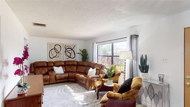 Building Photo - 502 N Beverly Ave