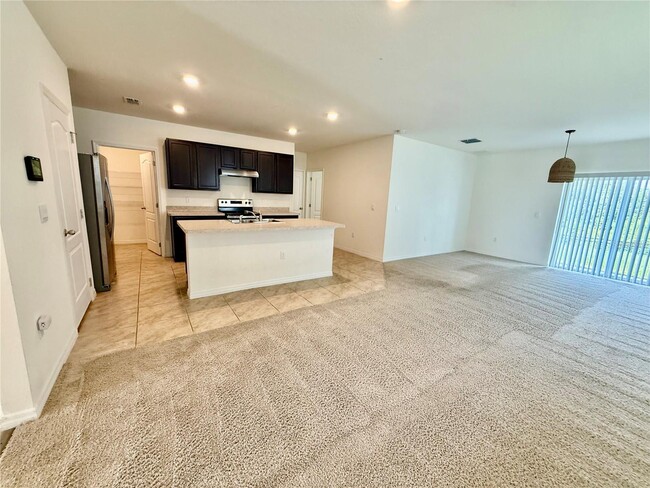 Building Photo - 1739 Post Oak Dr