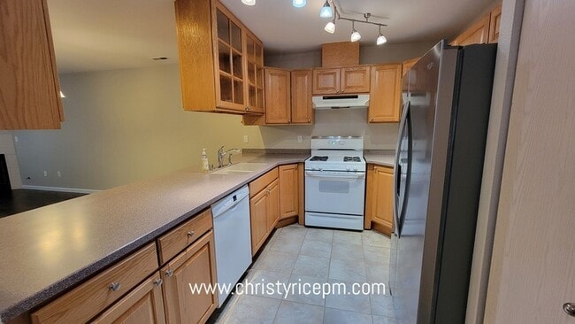 Building Photo - 5632 137th Pl SE