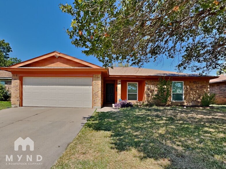 Building Photo - 3528 Park Lake Dr