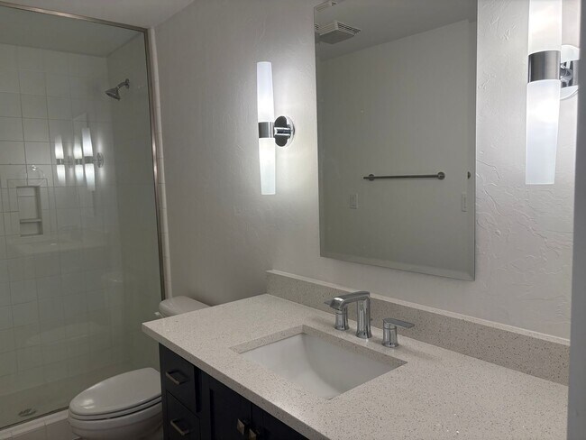 Building Photo - One bedroom loft in Midtown OKC!