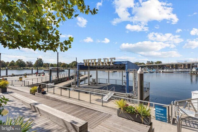 Building Photo - 1378 4th St SW