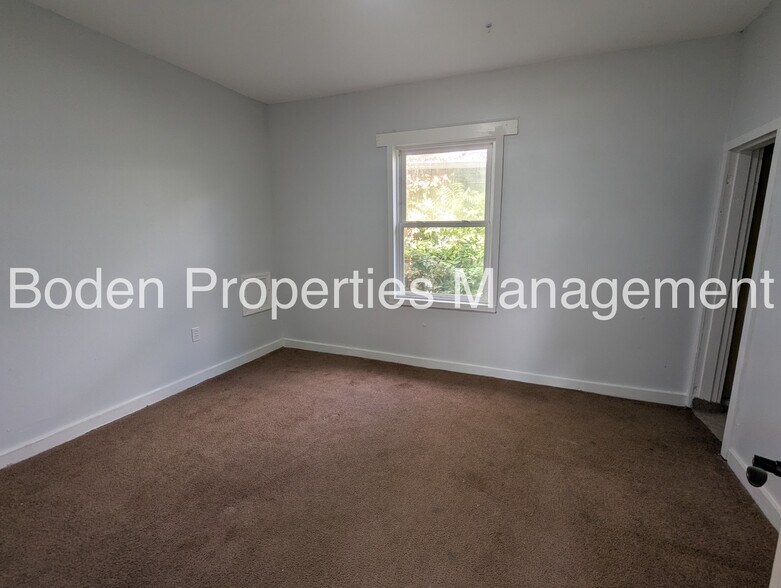 Building Photo - 1714 S Meridian St