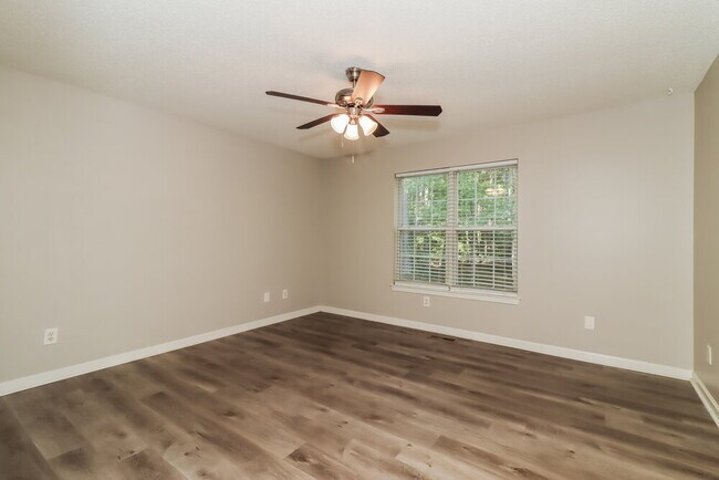 Building Photo - 236 Amy Blvd