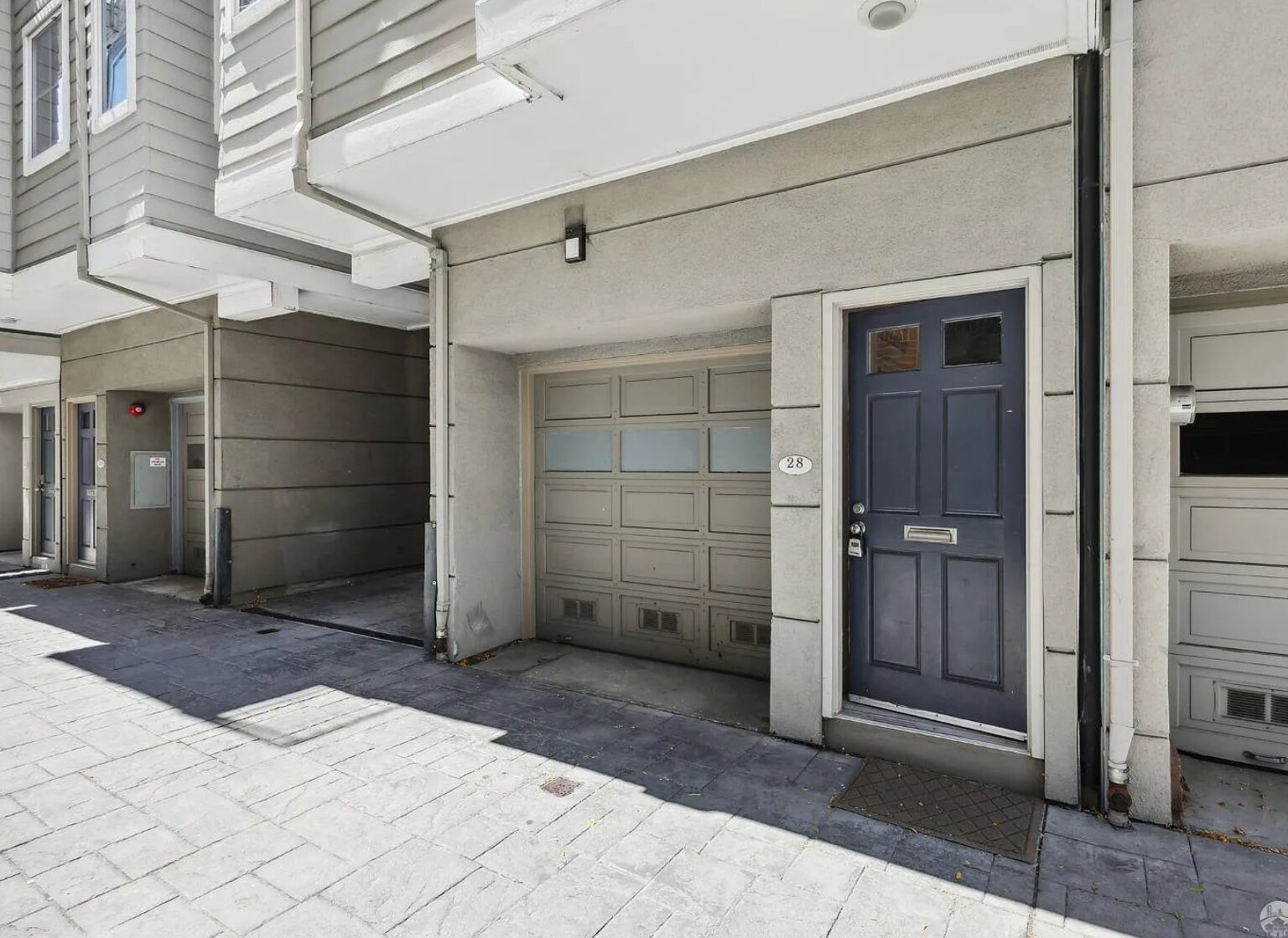 Building Photo - 28 Jennifer Pl