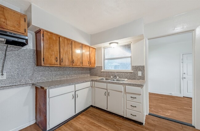 Building Photo - 6114 Doulton Dr