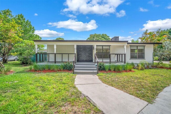 Building Photo - 5096 SW 28th Terrace