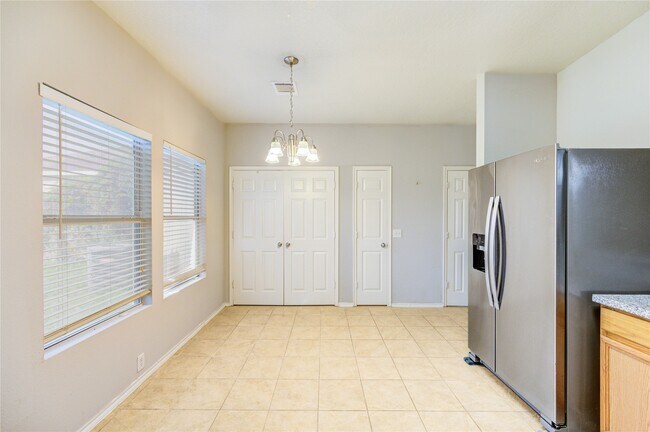 Building Photo - 18827 Sandelford Dr