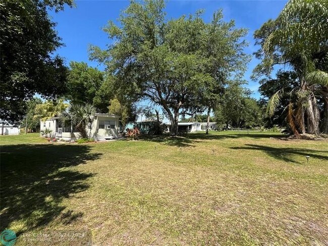 Building Photo - 17417 Brynwood Ln
