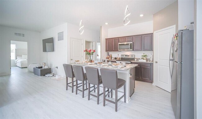 Building Photo - 825 Orchid Grove Blvd