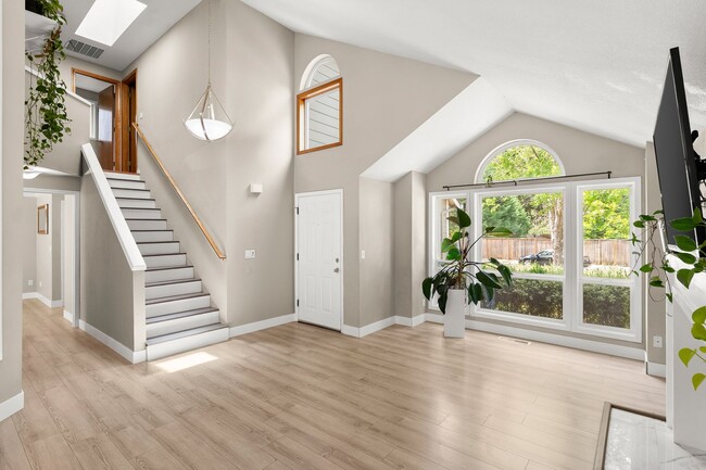 Building Photo - West Beaverton, 3 Bedroom, 2.5 Bath on Large Lot