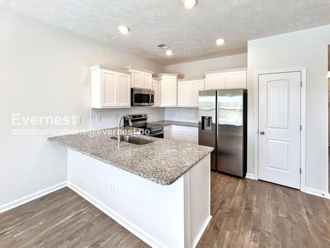 Building Photo - 204 Ansley Wy