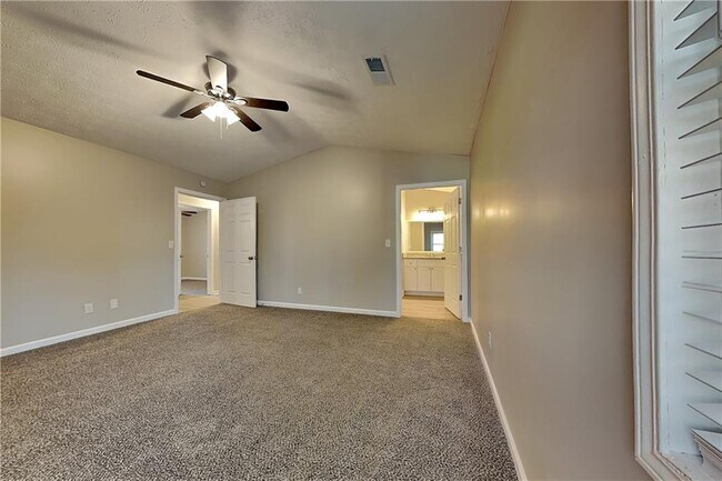 Building Photo - 229 Colemans Bluff Dr