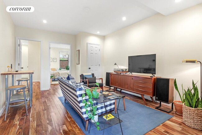 Building Photo - 466 Sackett St