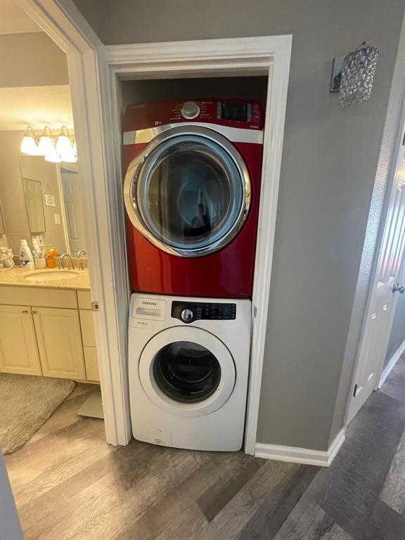 Building Photo - 7312 Seawall Blvd