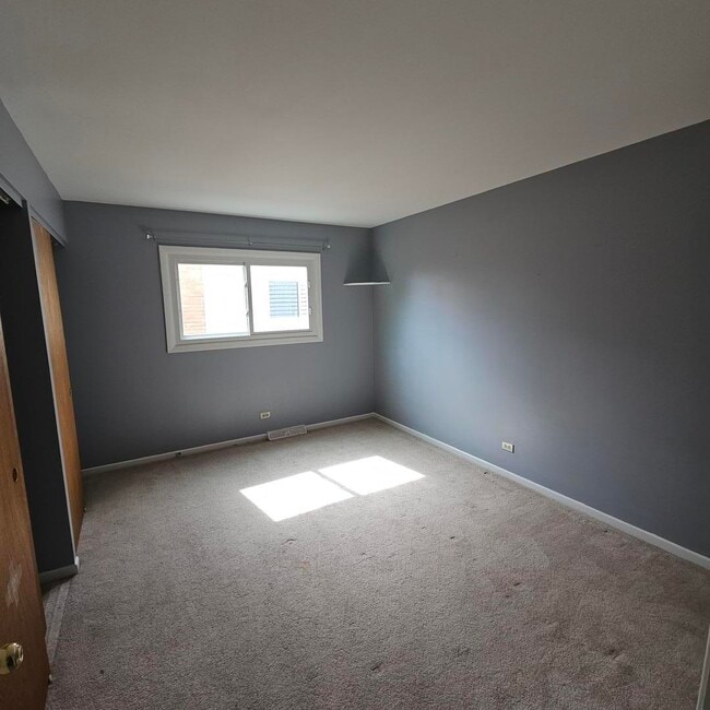 Building Photo - 9268 Barberry Ln