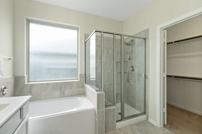 Building Photo - 23106 Tindarey Falls Ln