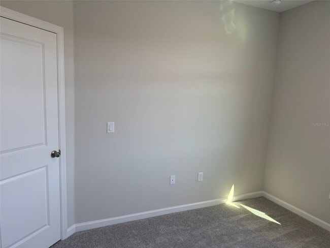 Building Photo - 611 Pothos St