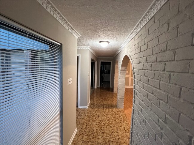 Building Photo - 15219 Paladora Dr