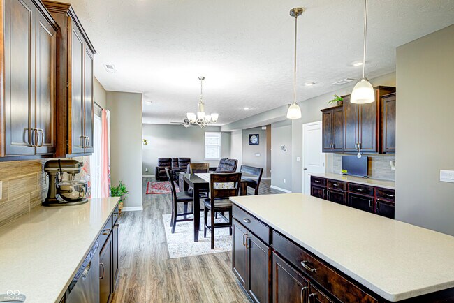 Building Photo - 1728 Gordon Dr