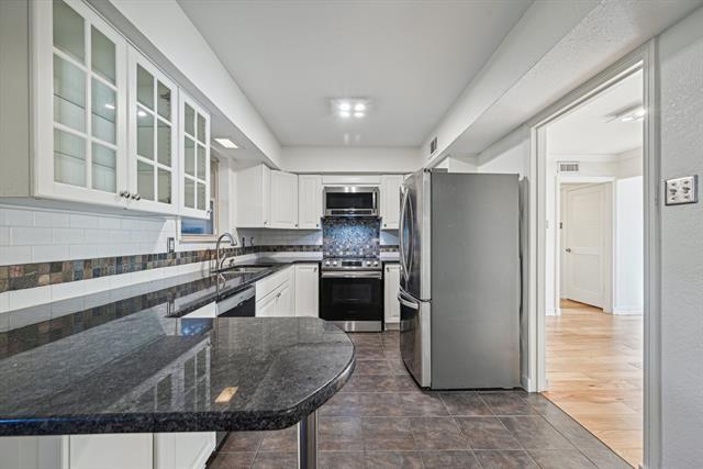 Building Photo - 5833 Birchbrook Dr