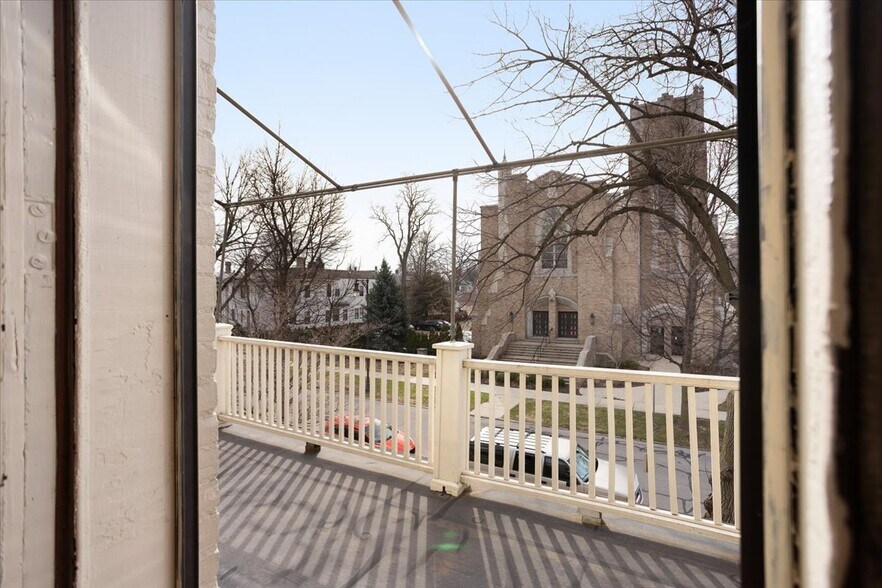 Building Photo - 246 Prospect Ave NE