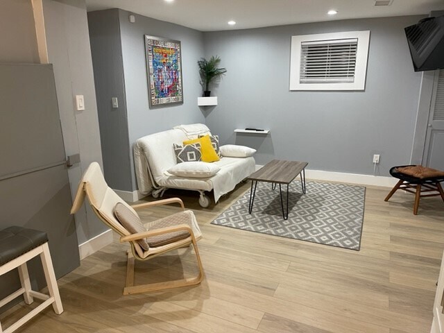 living room - 12204 Gaynor Rd
