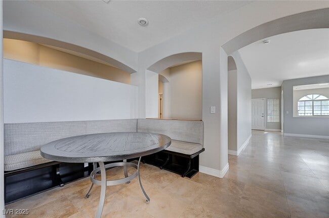 Building Photo - 10518 Santerno St