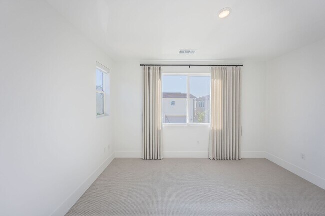 Building Photo - Brand New Estate Home Rent at Luna Park in GPN in Irvine