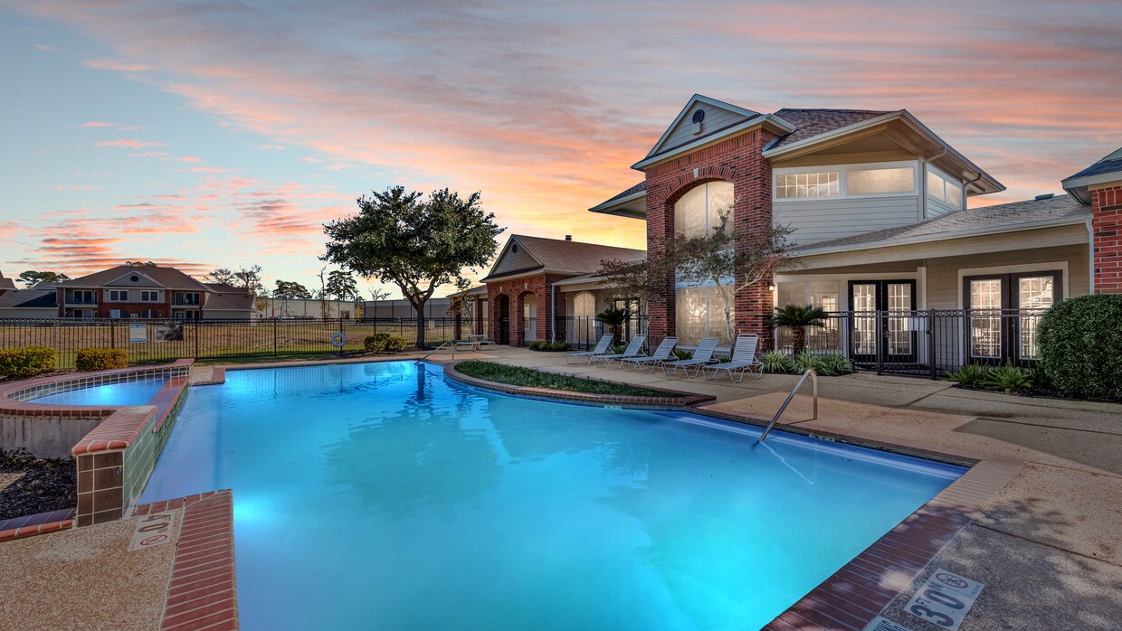 Hollow Creek Apartments Conroe