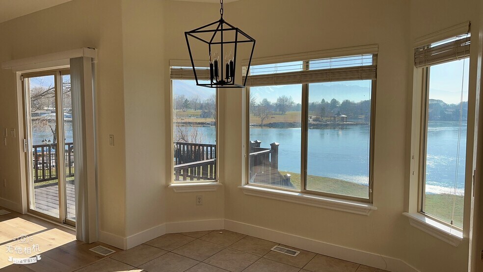 Building Photo - 228 E Delgada Ln