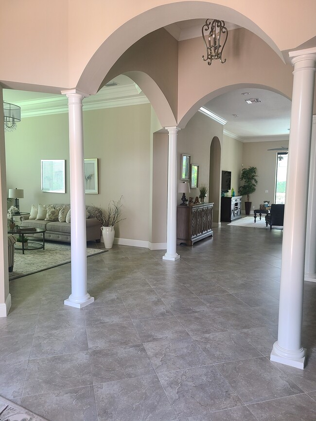 Building Photo - 9325 Vercelli Ct