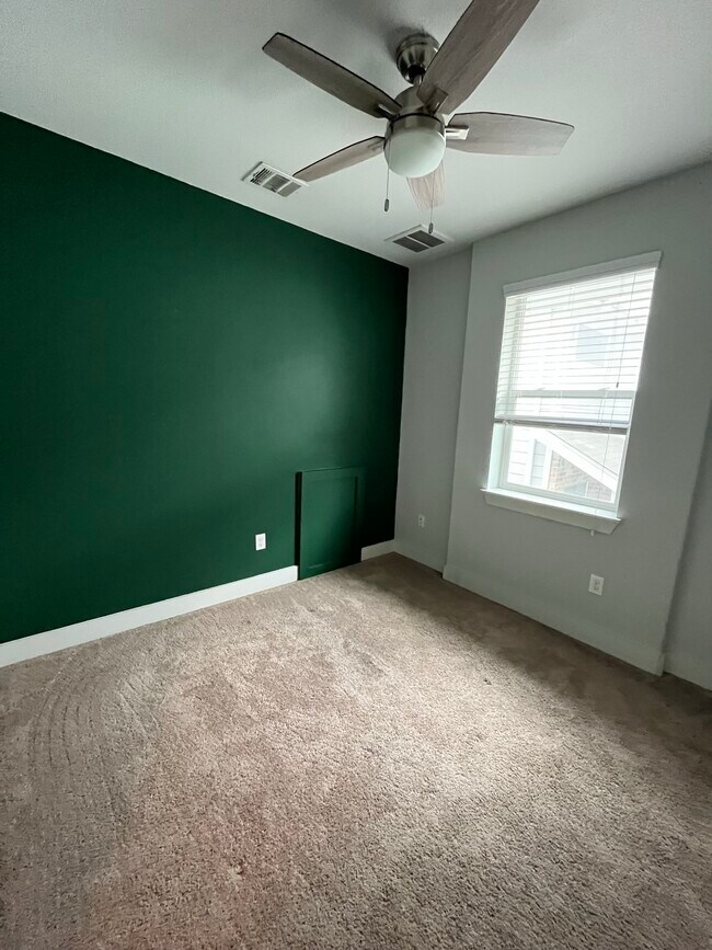 Building Photo - 2301 Capulet St