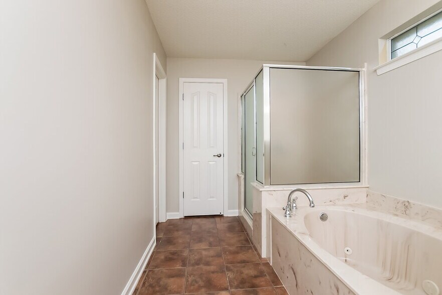 Building Photo - 8332 Pinnacle Dr