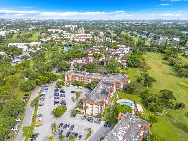 Building Photo - 6100 S Falls Cir Dr