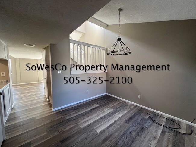 Building Photo - Beautifully Remodeled Condo (with seasonal pool)