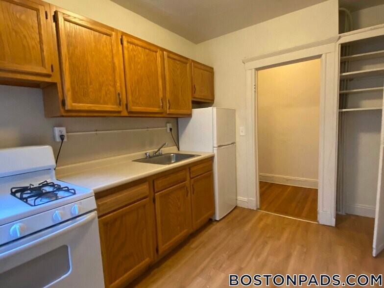 Building Photo - 1638 Commonwealth Ave