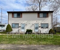 Building Photo - 4414 Huron Cir