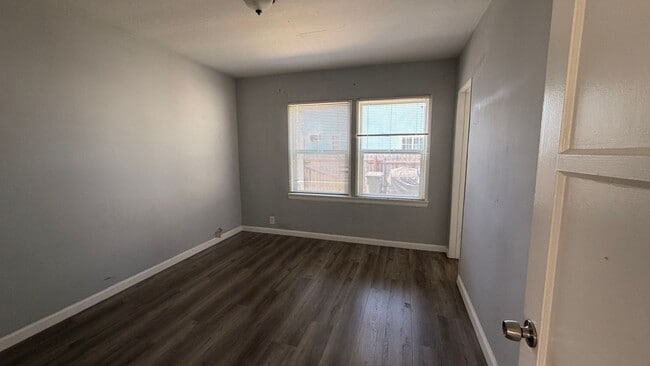 Building Photo - 6415 S Van Ness Ave