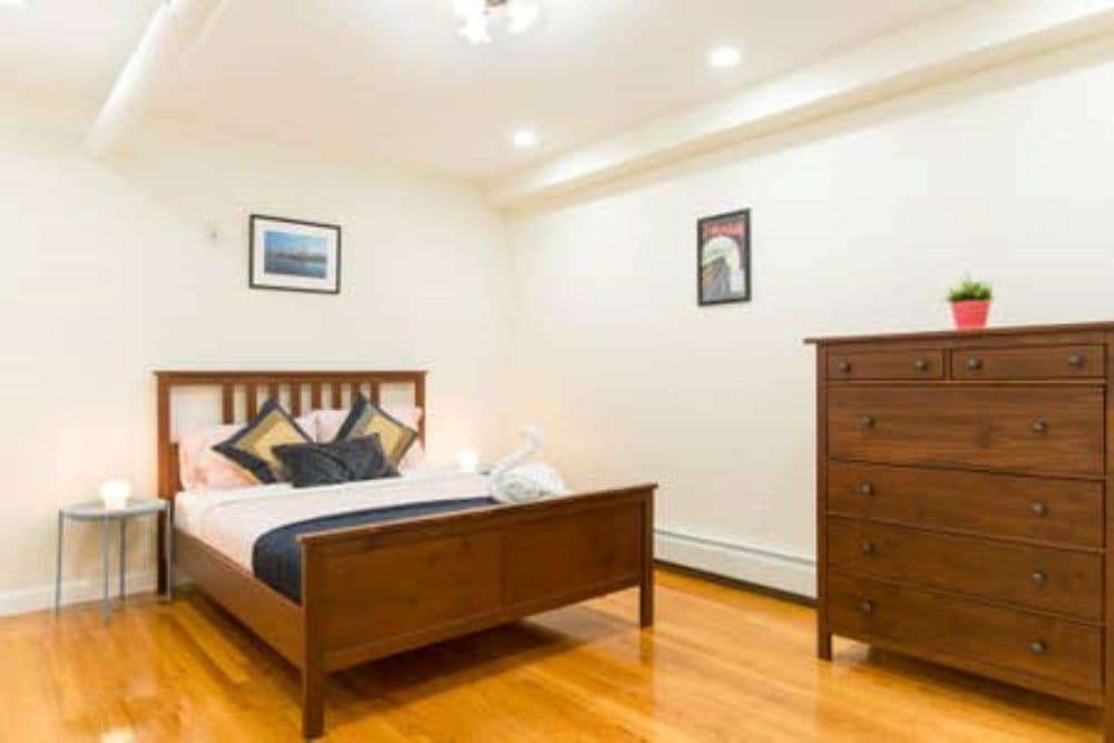 Building Photo - 16 Euston St