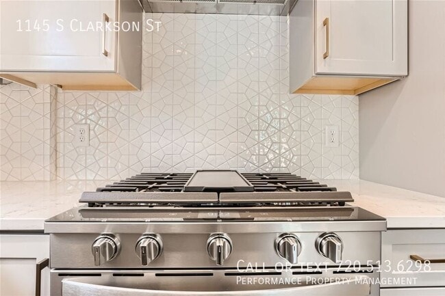 Building Photo - 1145 S Clarkson St