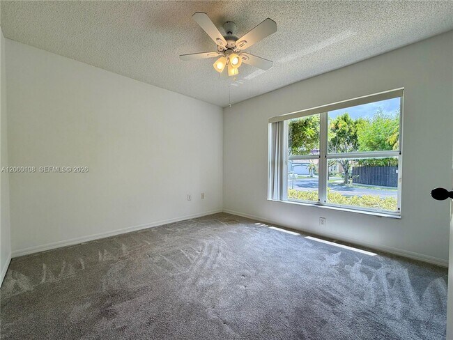 Building Photo - 7557 SW 164th Ct