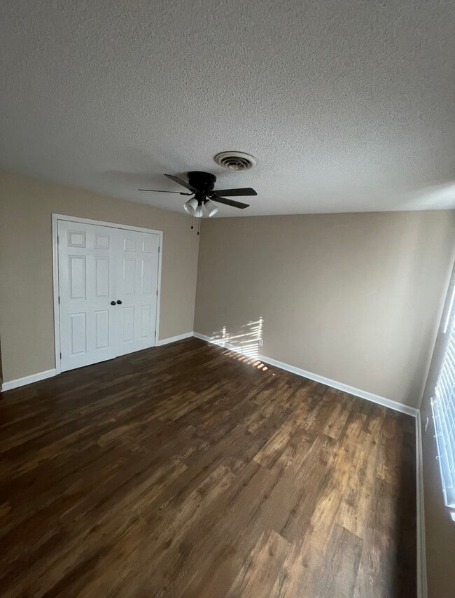 Building Photo - 11324 Rineyville Rd