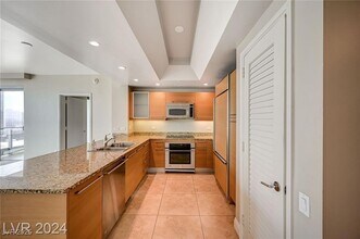 Building Photo - 222 Karen Ave