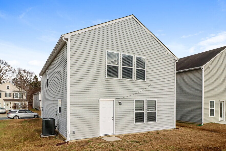 Building Photo - 4243 Kellybrook Dr