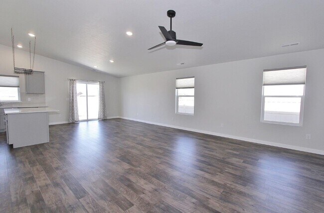 Building Photo - 2255 N Blue Marsh Wy