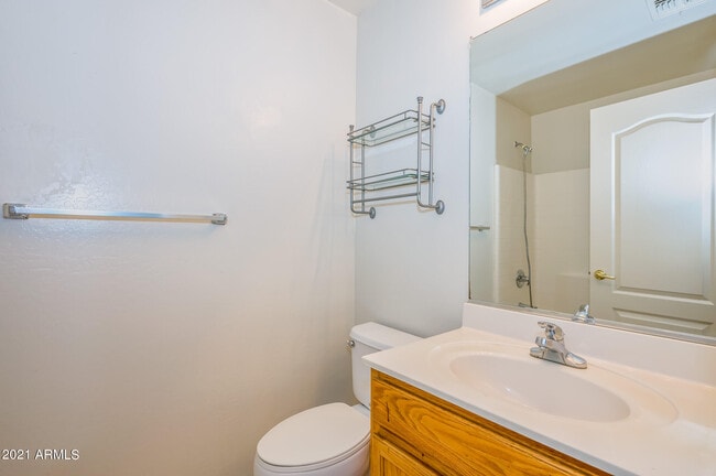 Building Photo - 12417 W Yuma St