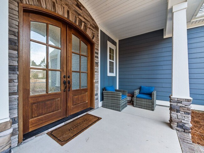 Building Photo - Luxury Home in gated Hampstead Community