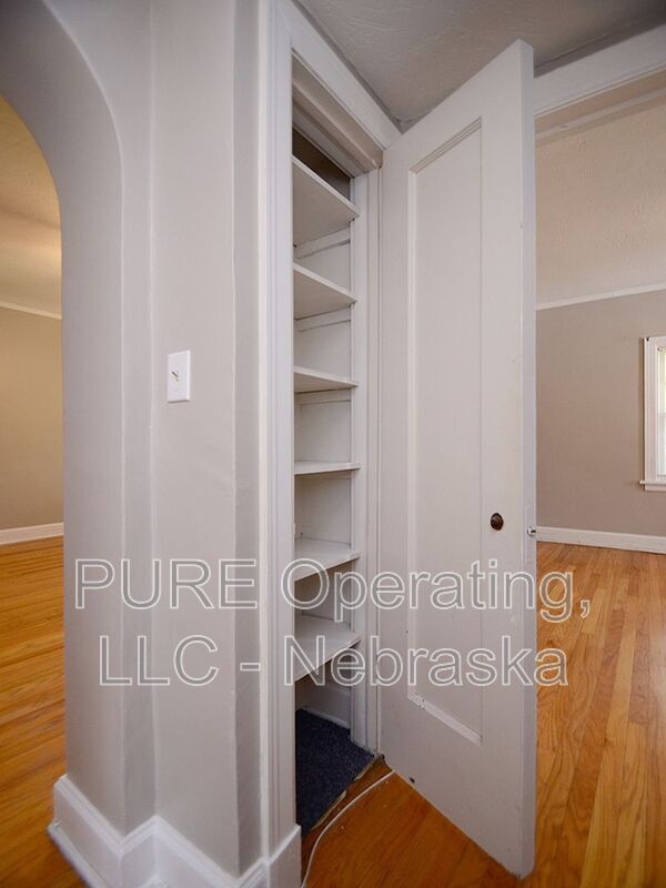 Building Photo - 406 N 49th St