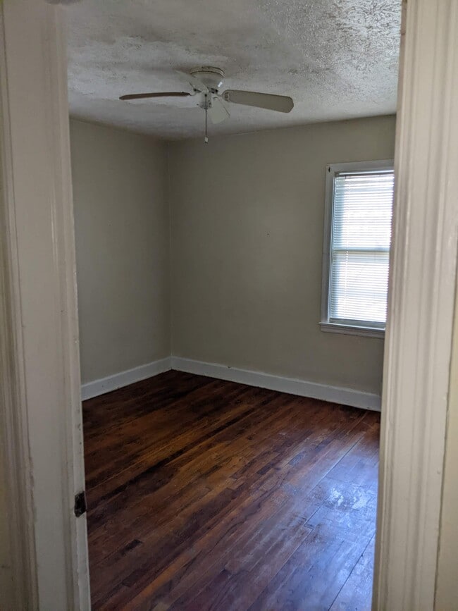 Building Photo - 1236 Alta Vista Dr